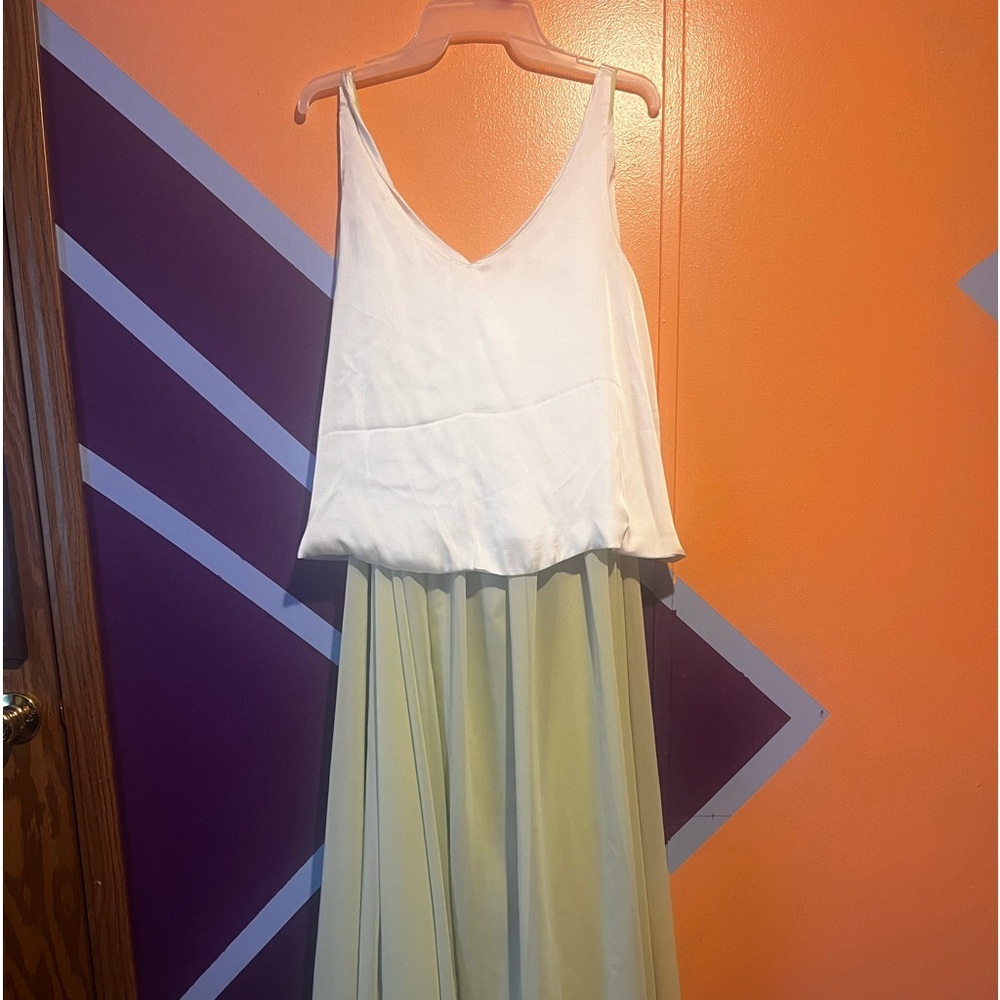 Hebeos dress two peace silk fabric green and white size 4